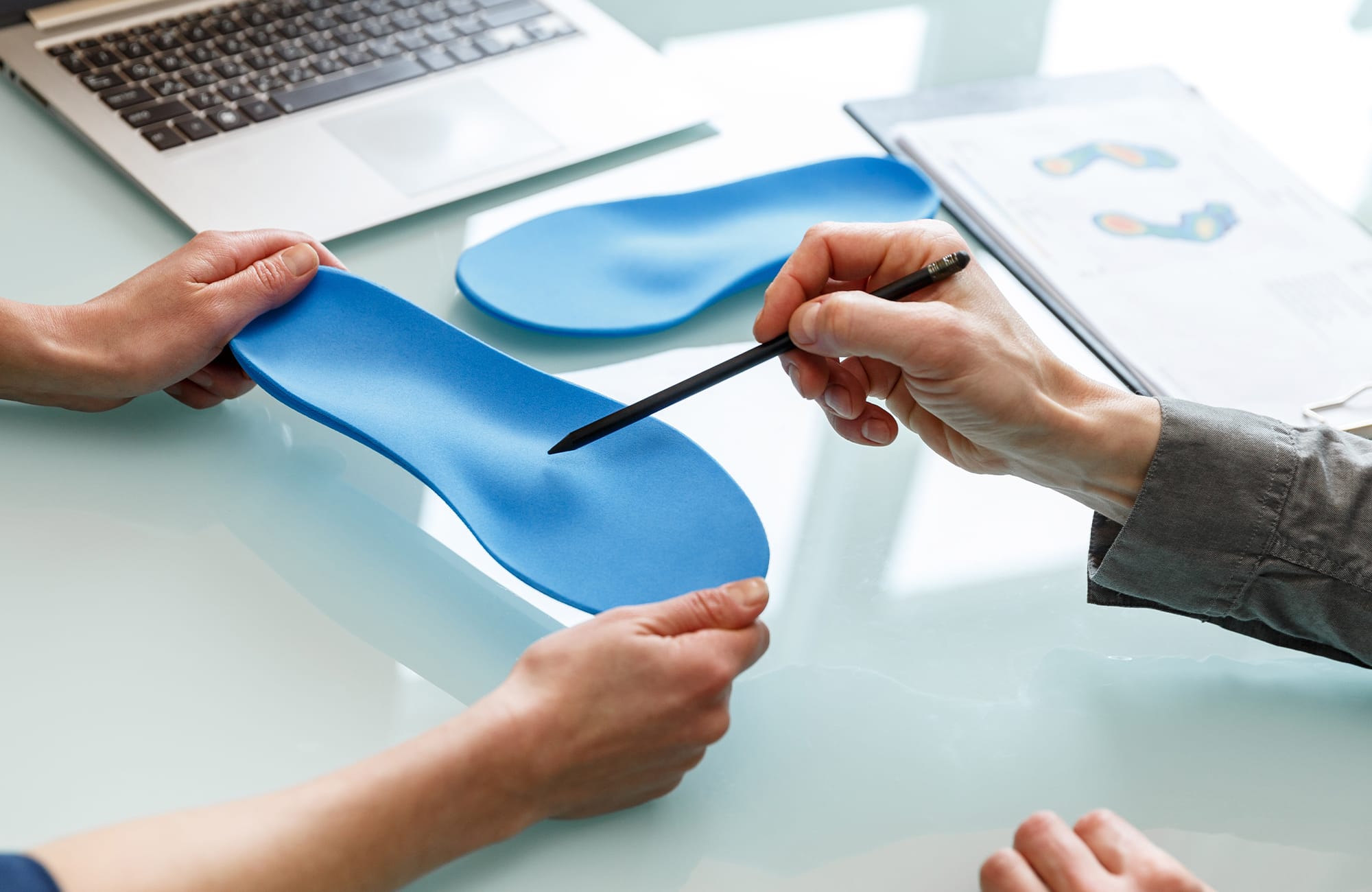 Podiatrist vs Orthopedist Podiatrist vs Orthopedic Foot Specialist